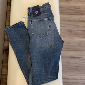 NWT Gap Men’s Skinny Jeans - 32 x 32